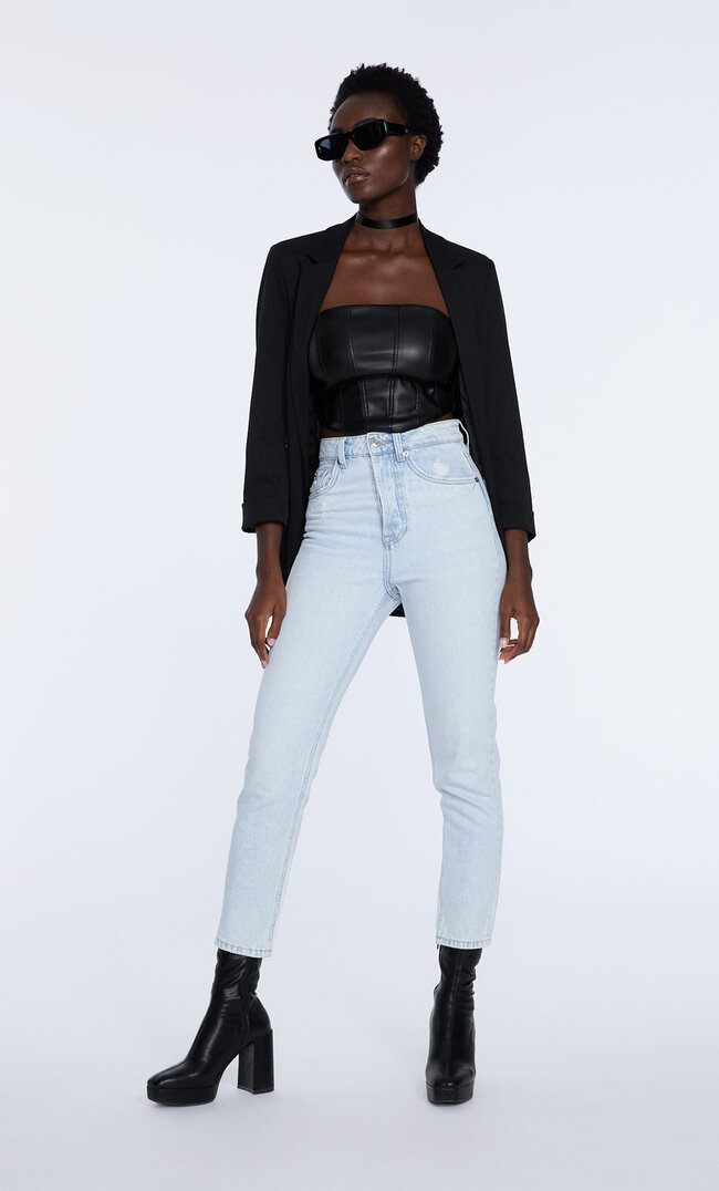 

Stradivarius Jean Mom Fit Denim Bleu Clair Moyen 44