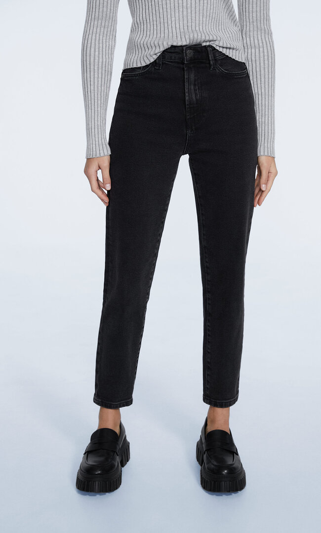 

Stradivarius Jean Mom Slim Denim Noir Délavé 32