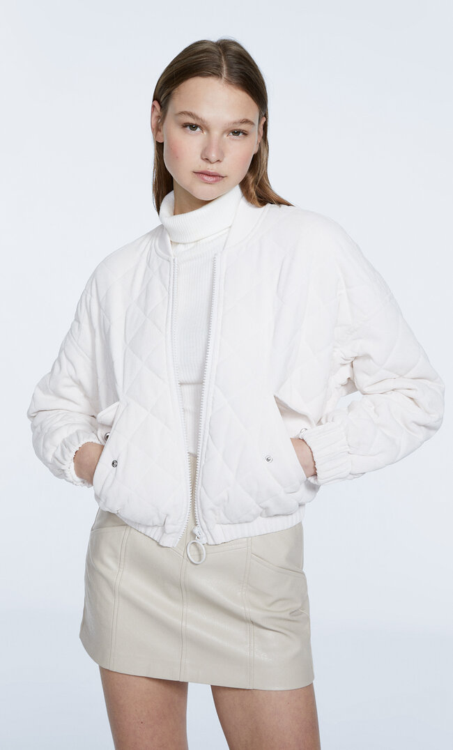 

Stradivarius Bomberjacke Aus Cord Ecru M