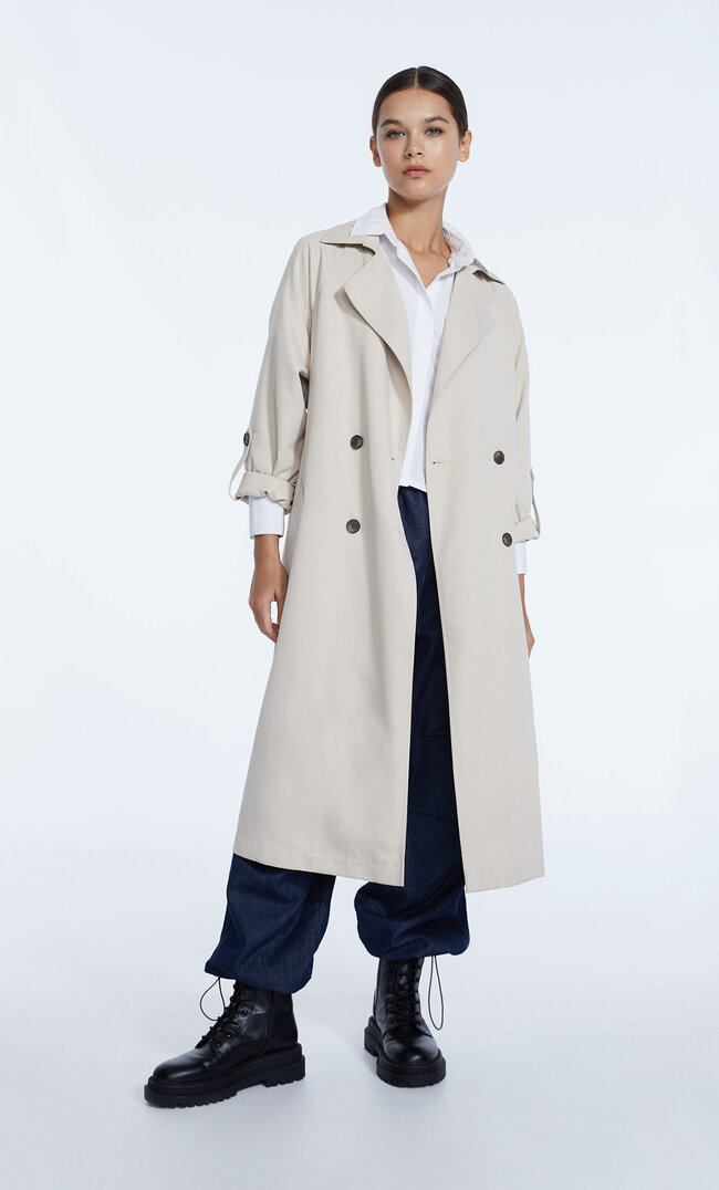 

Stradivarius Trench Fluide Long Pierre M
