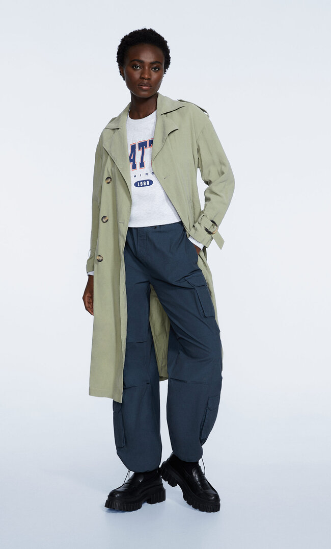 

Stradivarius Długi Trencz Z Lejącego Materiału Khaki Xl