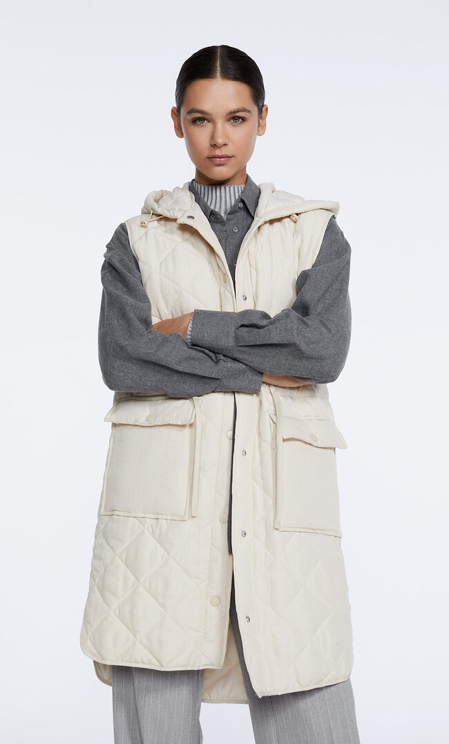 

Stradivarius Lange Steppweste Vanille M