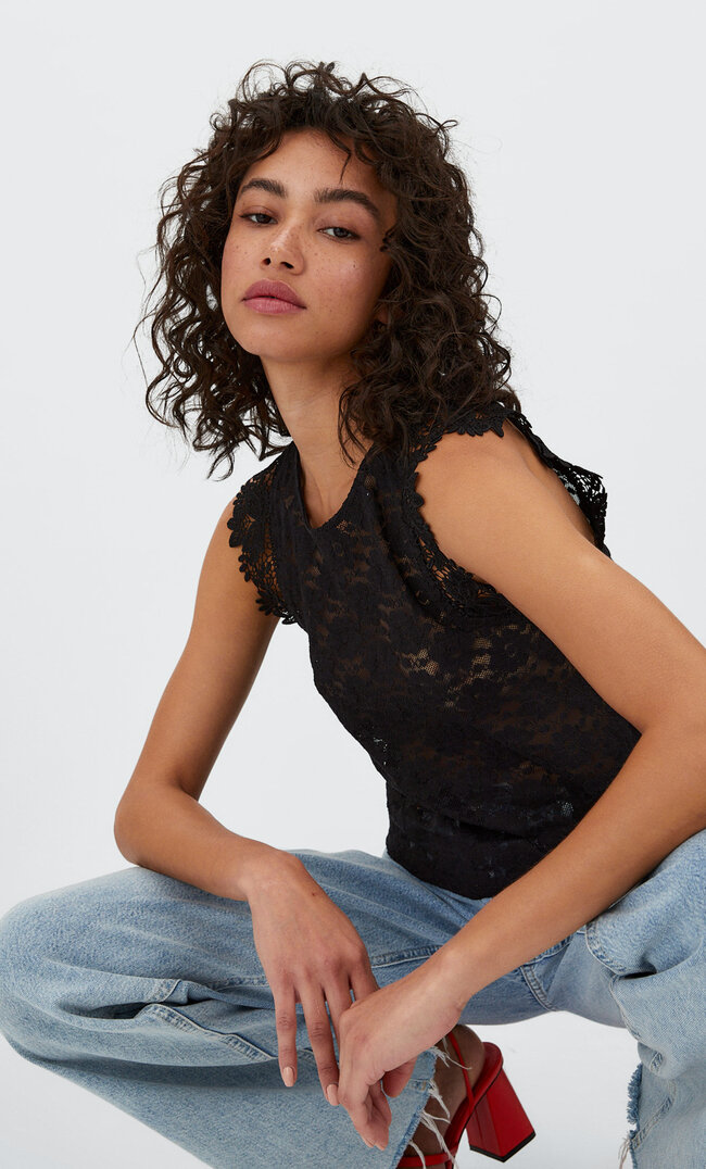 

Stradivarius Top Dentelle Sans Manches Noir M