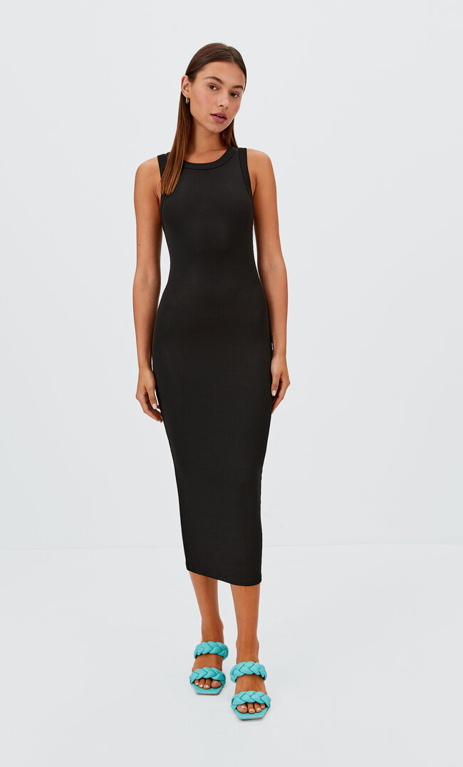 

Stradivarius Robe Midi En Maille Côtelée Encolure Américaine Noir Xs