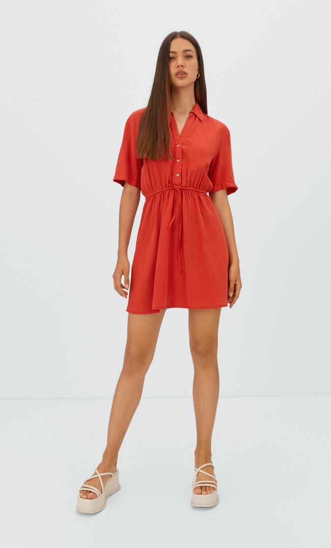 

Stradivarius Hemdkleid Mit Kurzen Ärmeln Rot M