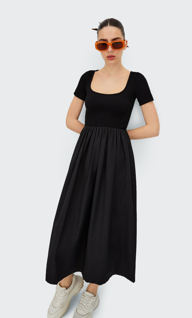 

Stradivarius Nahtloses Midikleid Aus Zweierlei Material Schwarz L