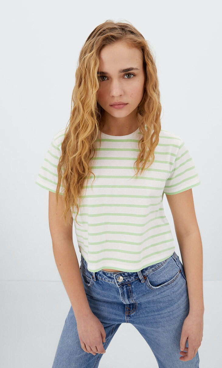 T-shirt cropped riscas