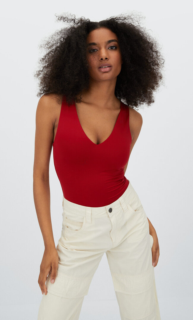 

Stradivarius Body À Col En V En Polyamide Rouge M