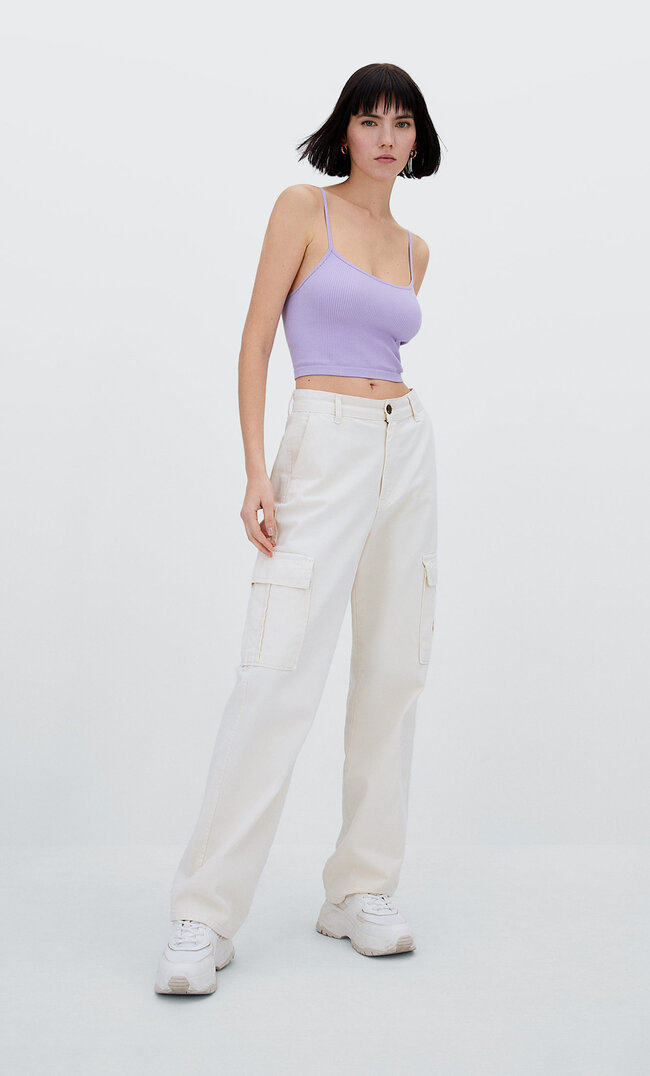 

Stradivarius Nahtloses Cropped-Top Mit Trägern Lila L