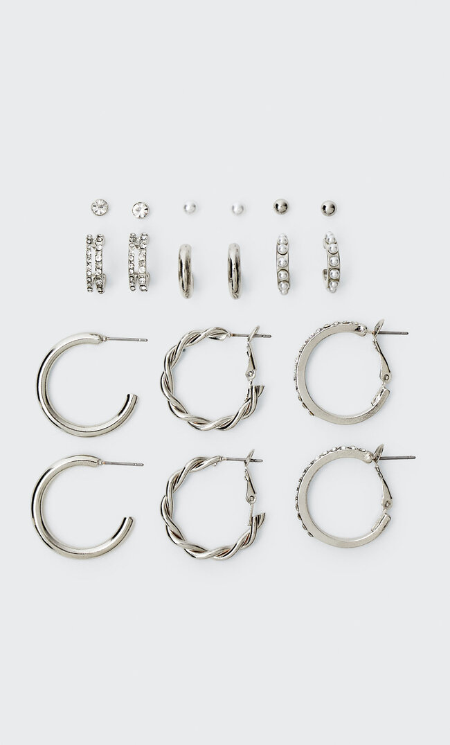 

Stradivarius Lot 9 Paires De Créoles Strass Et Perles Gris M