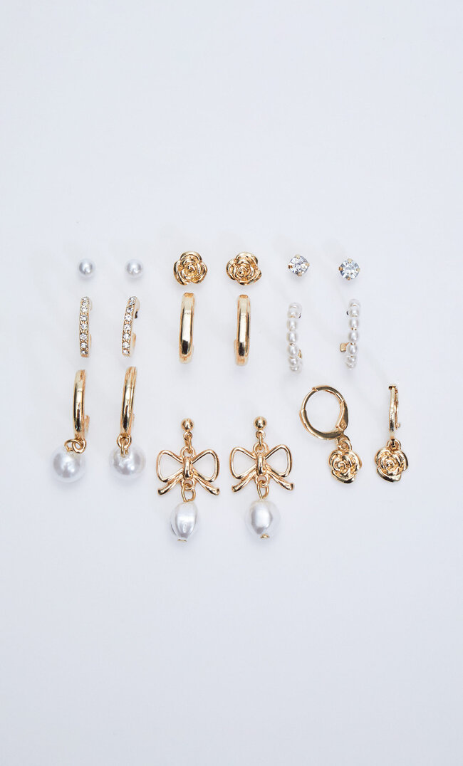 

Stradivarius Lot De 9 Paires De Boucles D’oreilles Brillants, Rose Et Nœud Jaune M