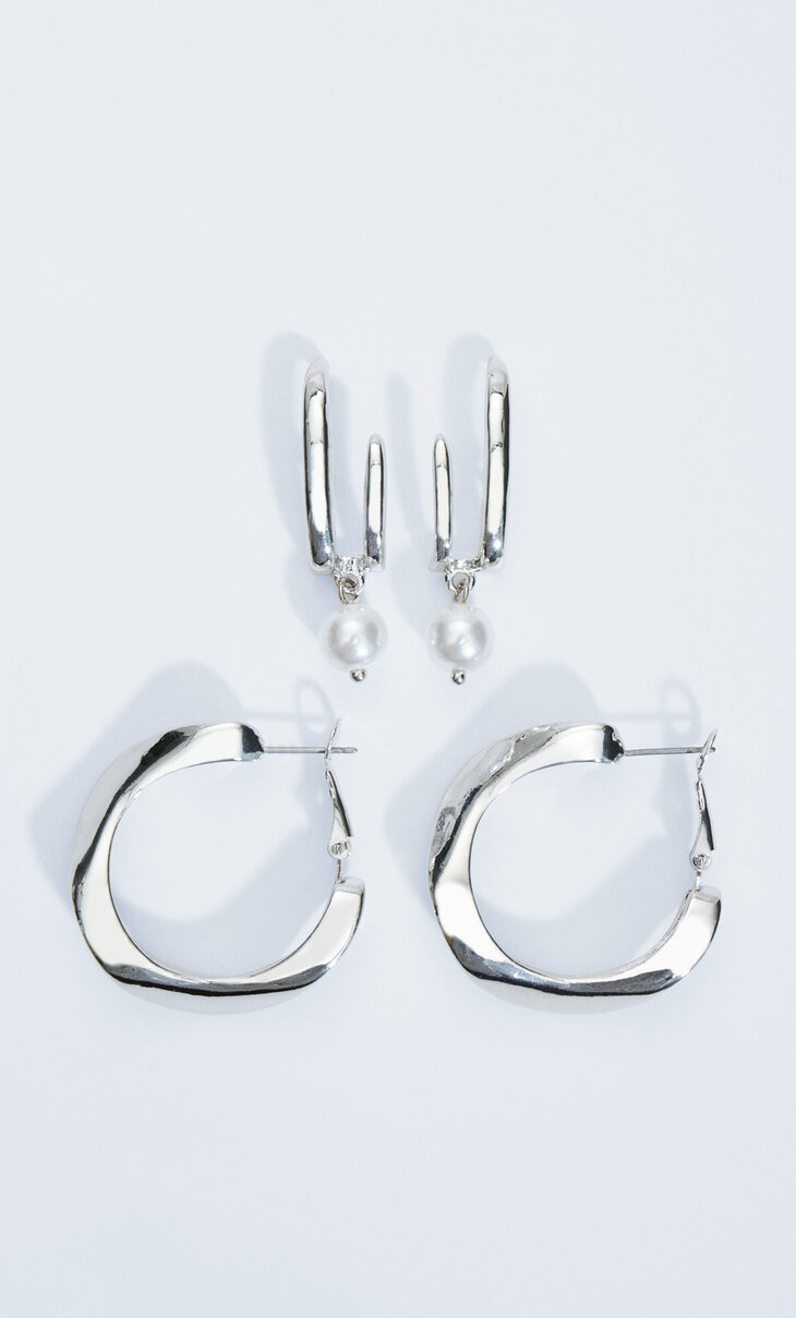 Set of 2 pairs of hoop and pearl bead earrings