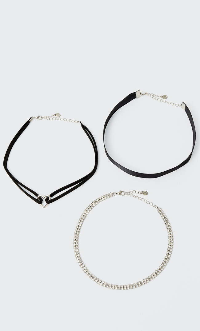 

Stradivarius Lot De 3 Ras-De-Cou Brillants Et Bande Cœur Noir M