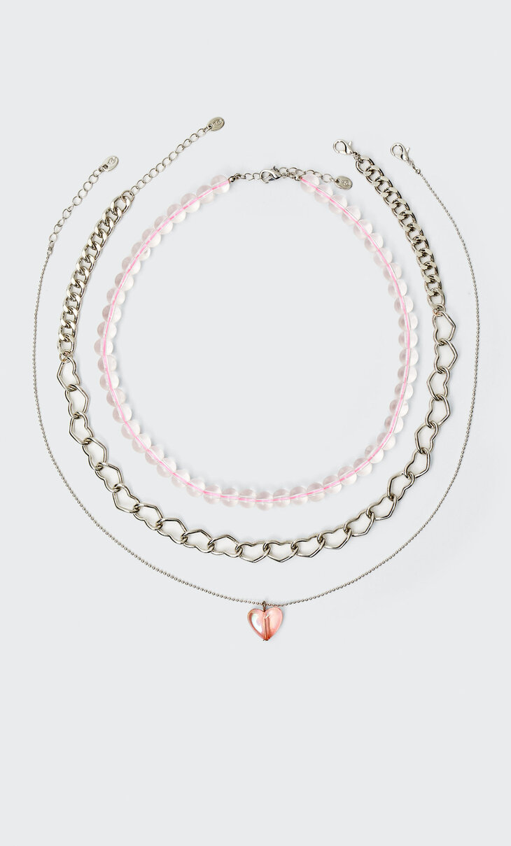 Set s 3 ogrlice s perlicama i privjeskom u obliku srca
