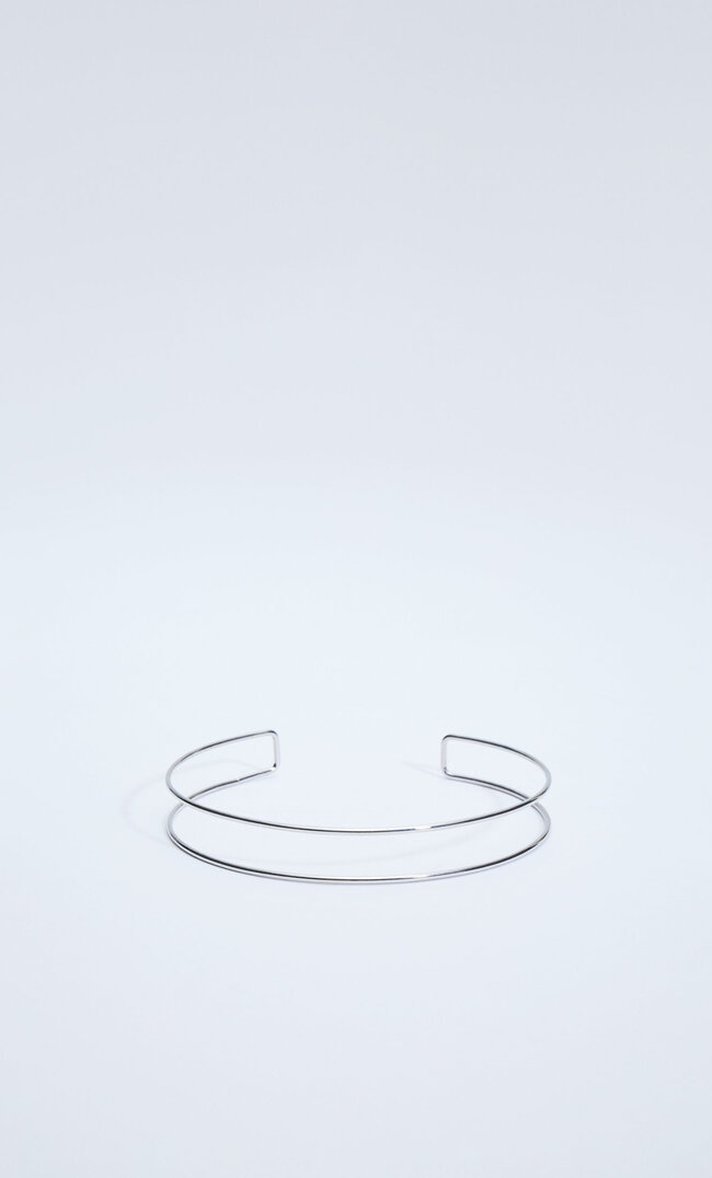 

Stradivarius Steifer, Doppelter Choker Grau M