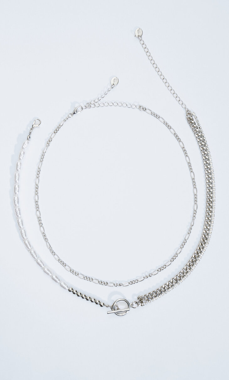 Set od 2 ogrlice s umjetnim biserima i lančićem
