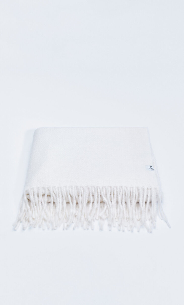 Brushed thread scarf