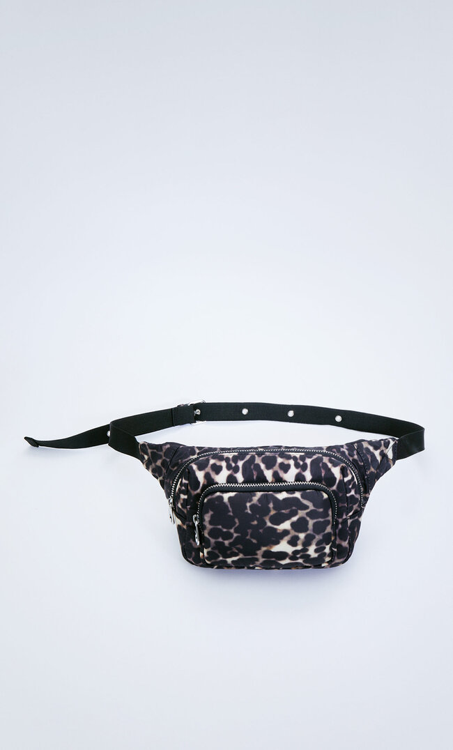 

Stradivarius Gürteltasche Aus Stoff Helles Camel M