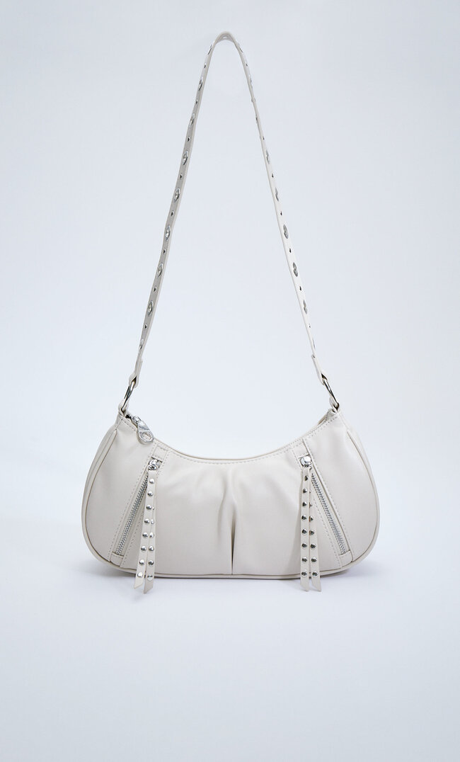 

Stradivarius Sac Besace Clouté Écru M