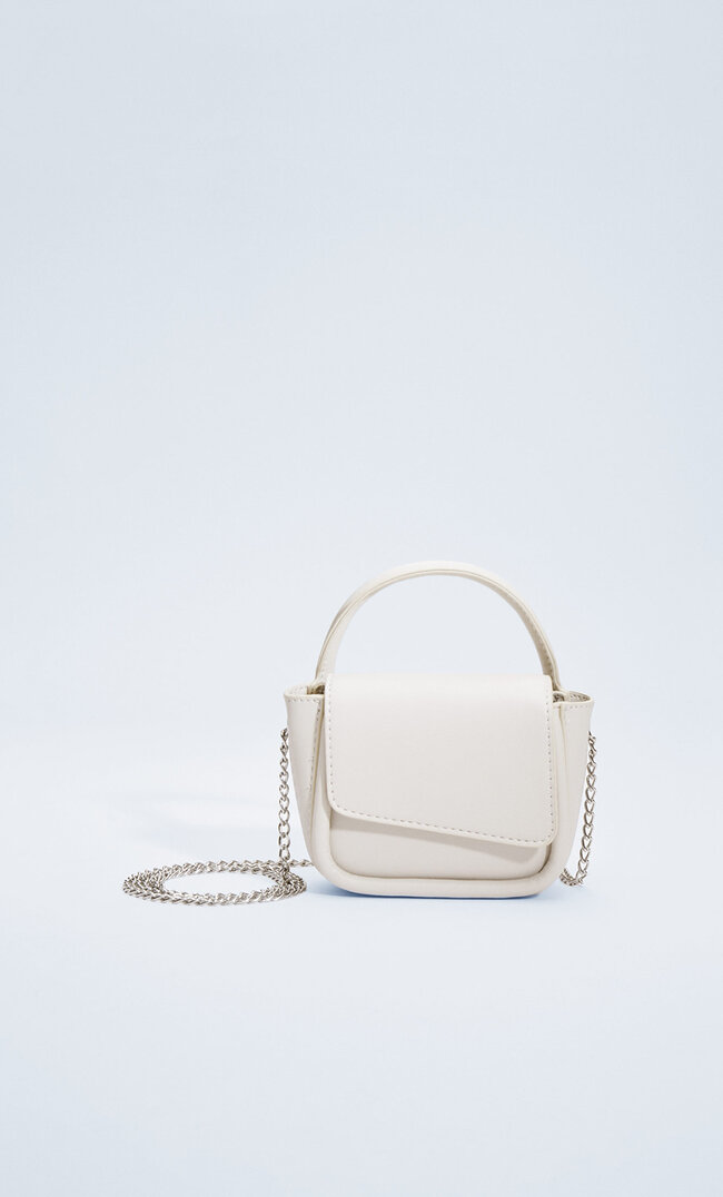 

Stradivarius Mini-Tasche Mit Starrem Griff Ecru M
