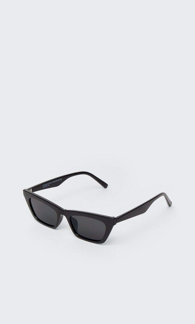 

Stradivarius Rechteckige Cateye-Brille Schwarz M