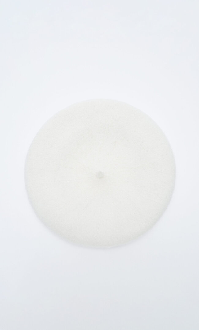 Stradivarius Béret Basic Écru 103