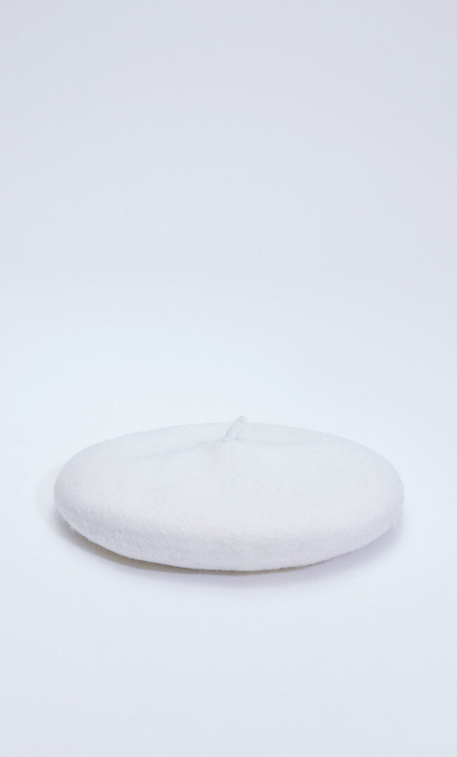 

Stradivarius Beret Basic Ecru 103
