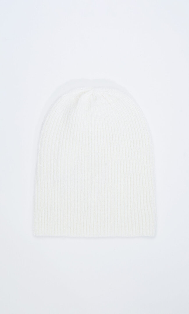 

Stradivarius Bonnet Fin Basique Beige Moyen 103