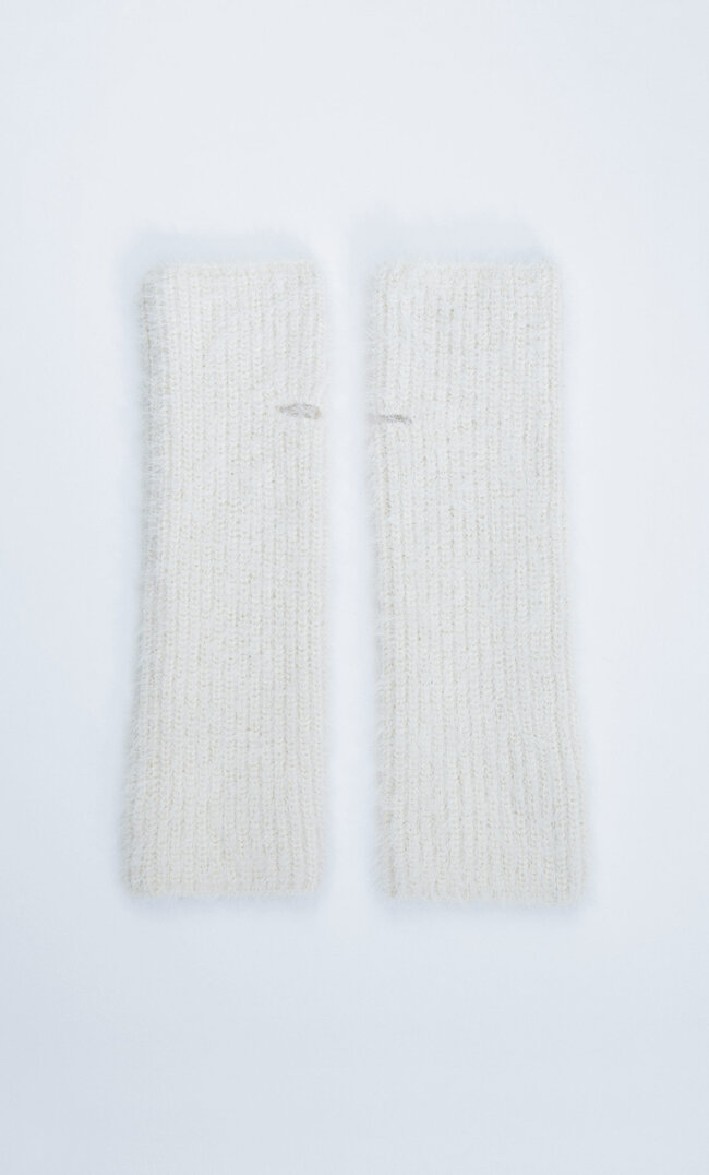 

Stradivarius Fingerlose Handschuhe Ecru M