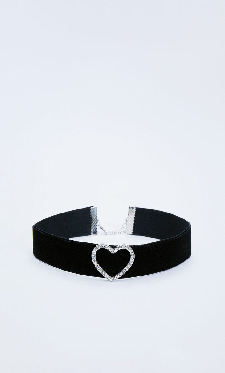 Velvet heart choker necklace