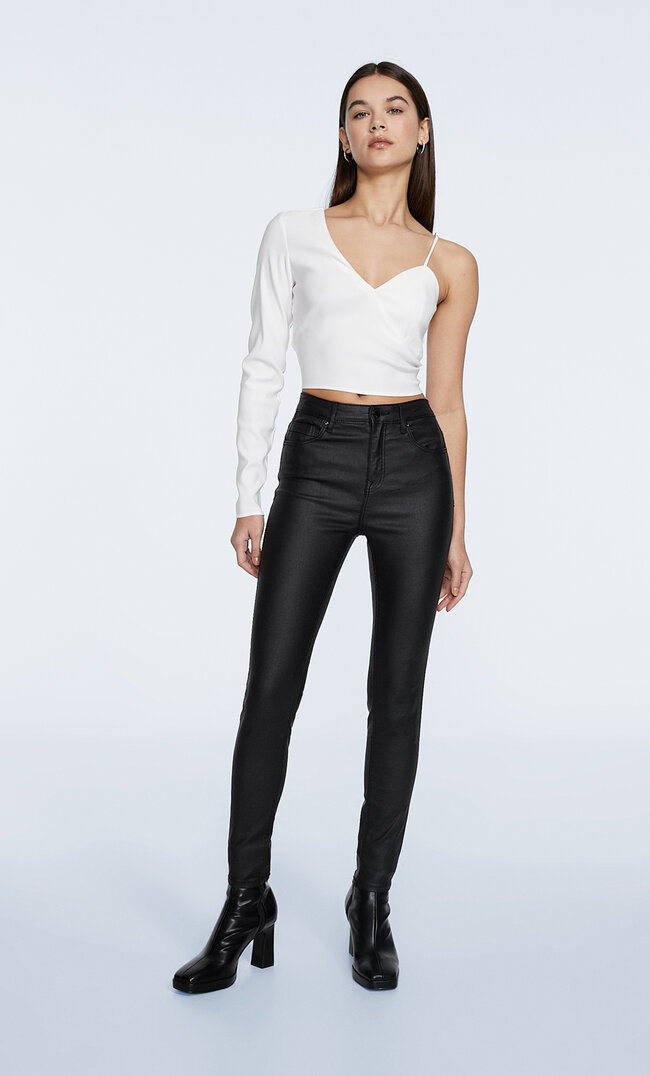

Stradivarius Pantalon Taille Haute Enduit Noir 38