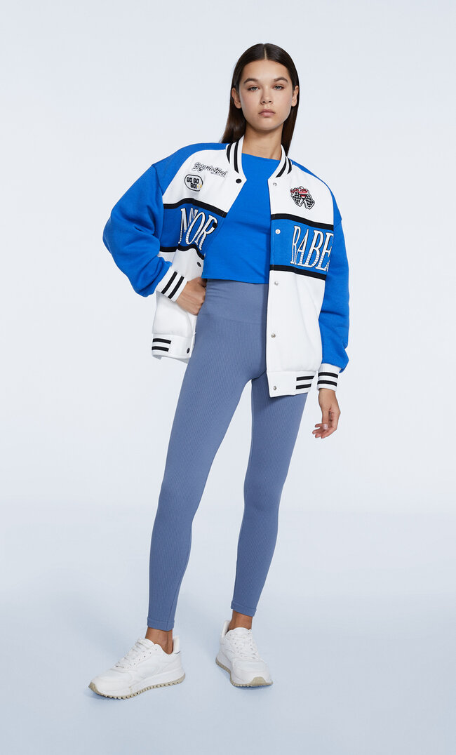 

Stradivarius Bezszwowe Legginsy Indygo M