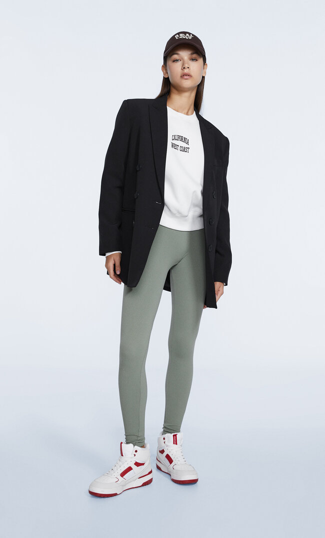 

Stradivarius Nahtlose Leggins Khaki M