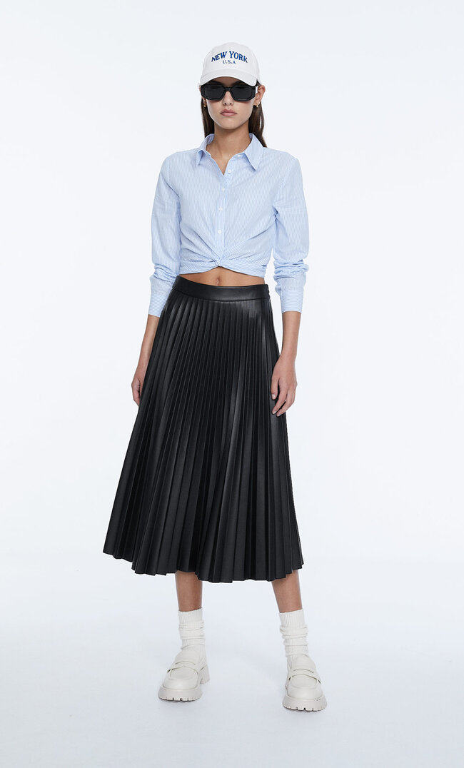 

Stradivarius Jupe Midi Plissée Similicuir Noir S