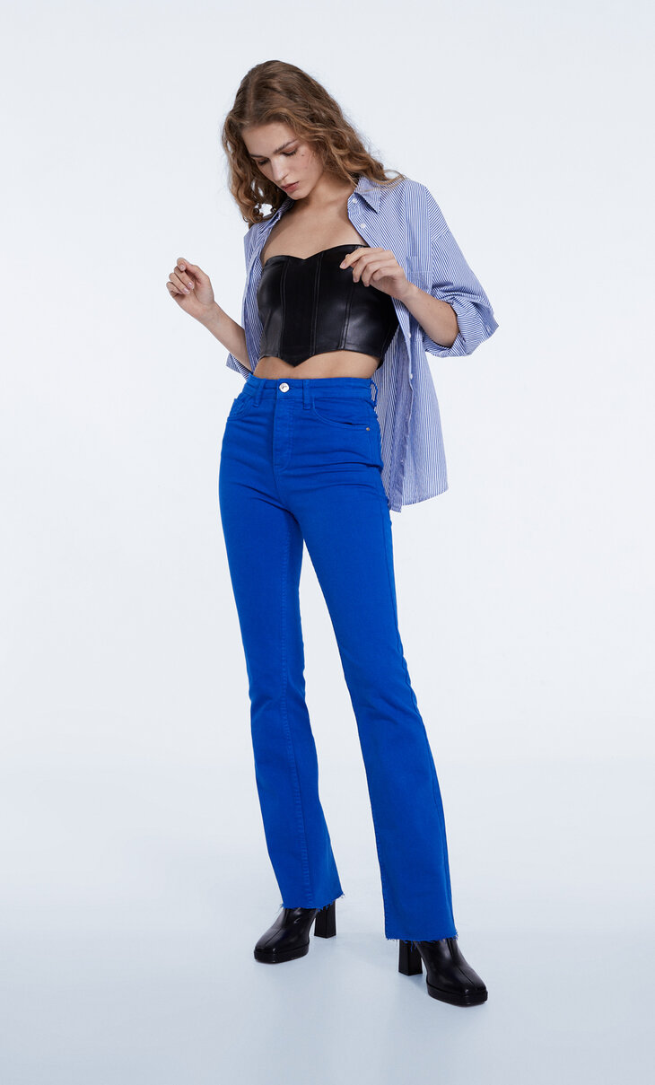 Slim flared jeans with vent - Women's 