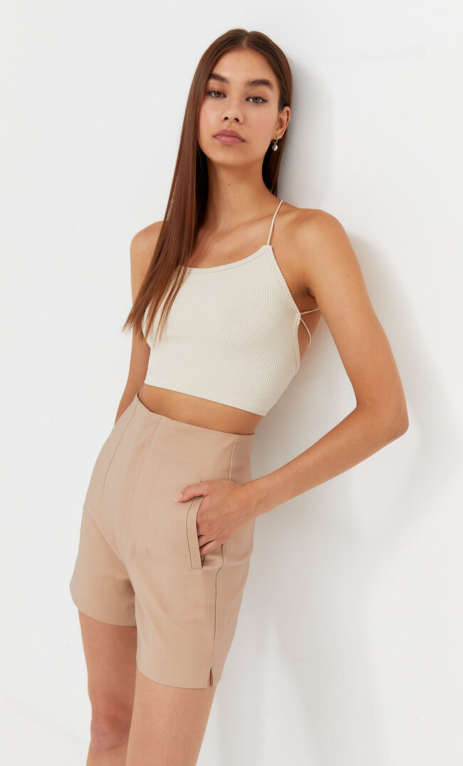 

Stradivarius Short Habillé Taille Haute Pierre 36