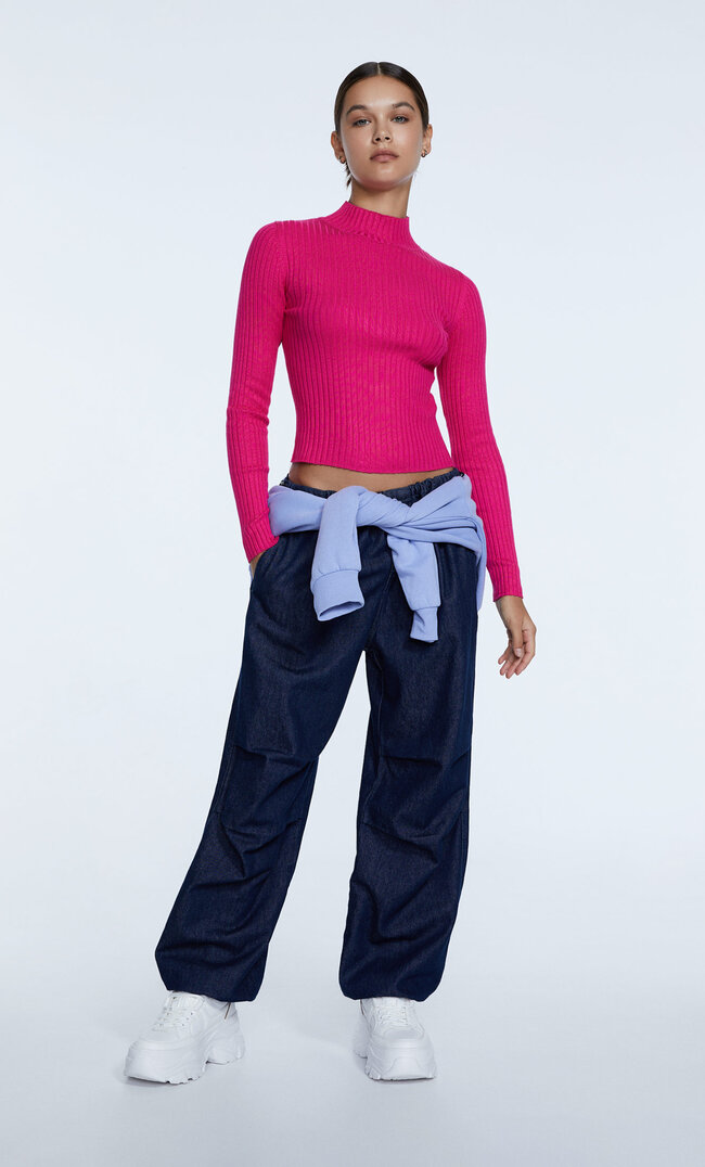 

Stradivarius Dzianinowy Sweter Z Półgolfem Fuksja S