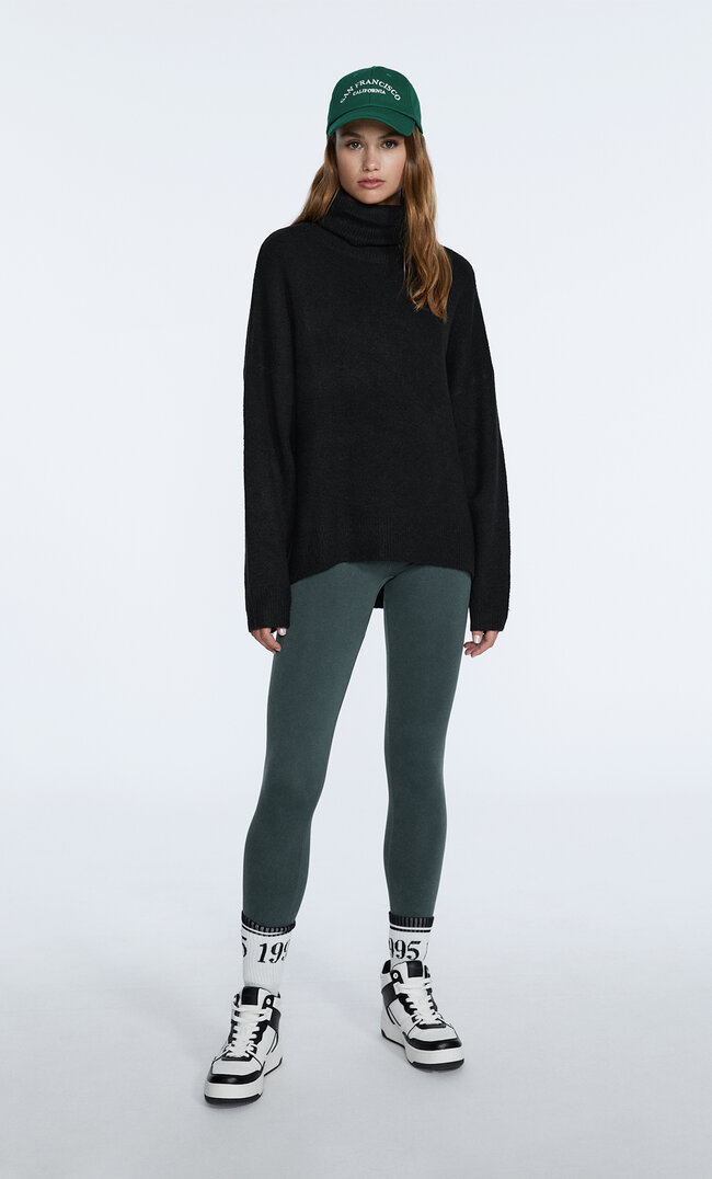 Stradivarius Basic-Pullover Mit Rollkragen Schwarz L