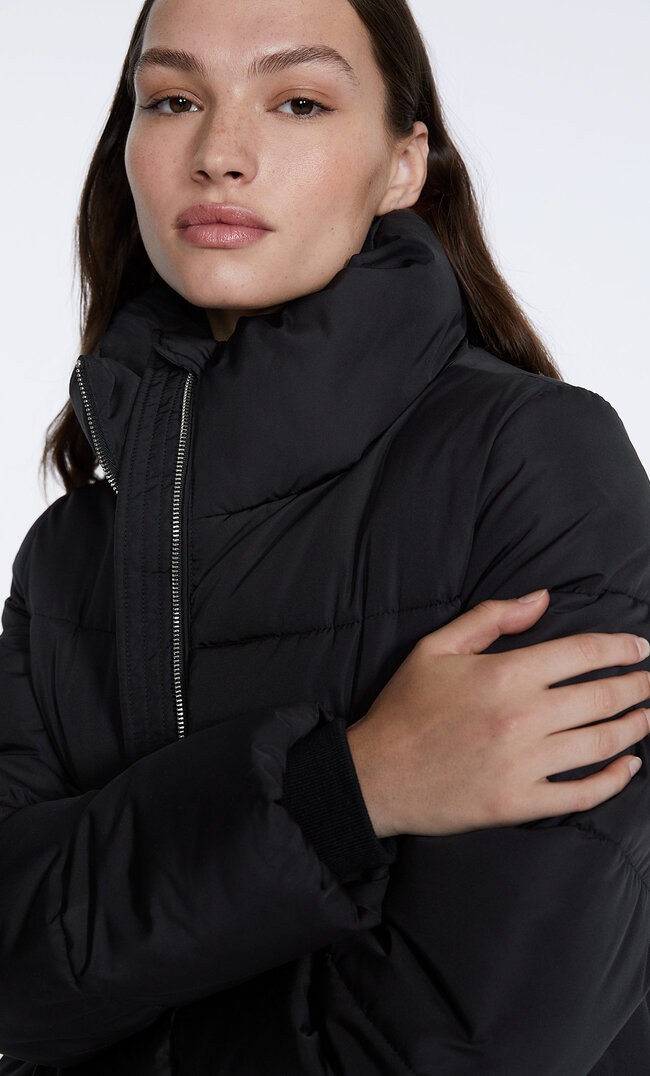Stradivarius High Neck Puffer Jacket Black M
