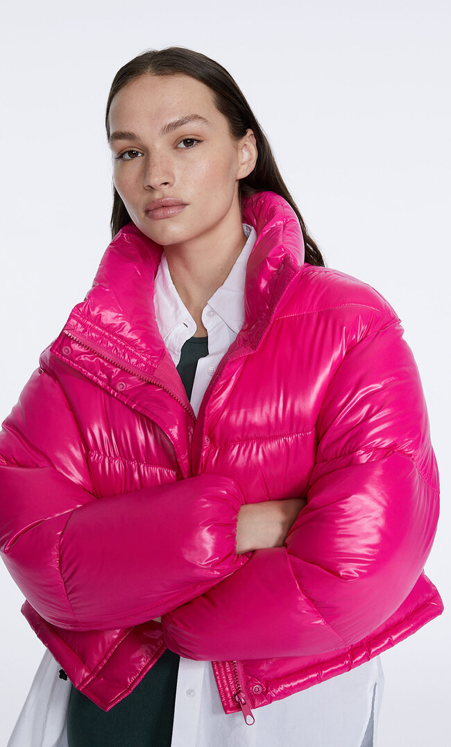 

Stradivarius Cropped-Puffjacke Mit Wet-Effect Fuchsia Xs