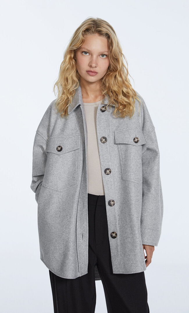 

Stradivarius Koszula Wierzchnia Basic Z Mechatej Dzianiny Popielaty Xl