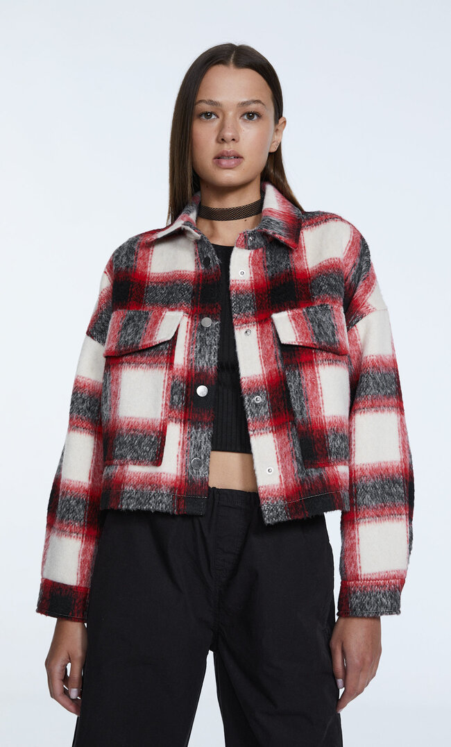 

Stradivarius Karierte Hemdjacke In Cropped-Länge Rot Xs