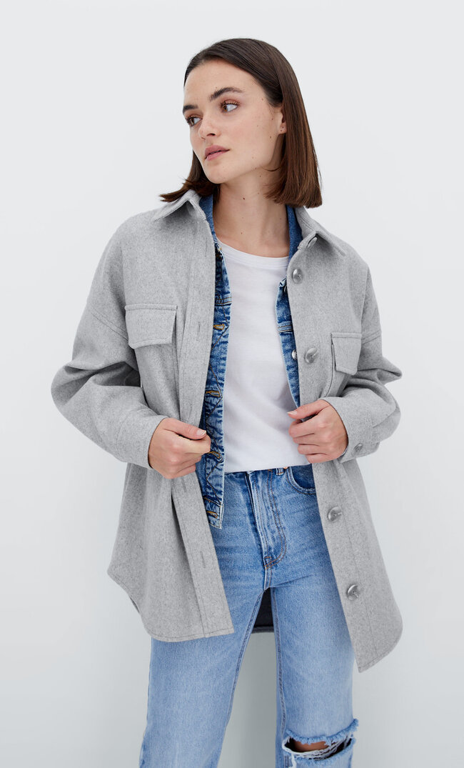 

Stradivarius Oversize-Strick-Hemdjacke Grau Melange L