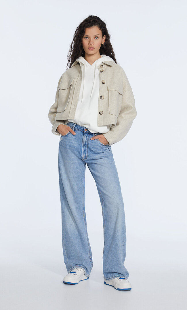 

Stradivarius Cropped-Hemdjacke Gepunktet Ecru M