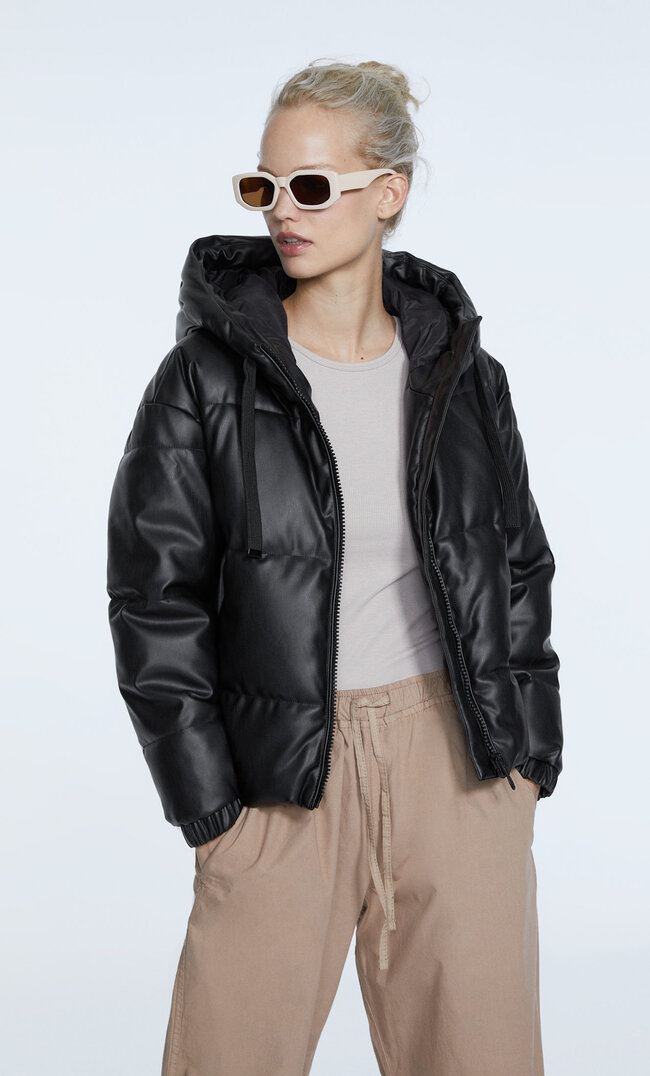 Stradivarius Hooded Faux Leather Puffer Jacket Black L
