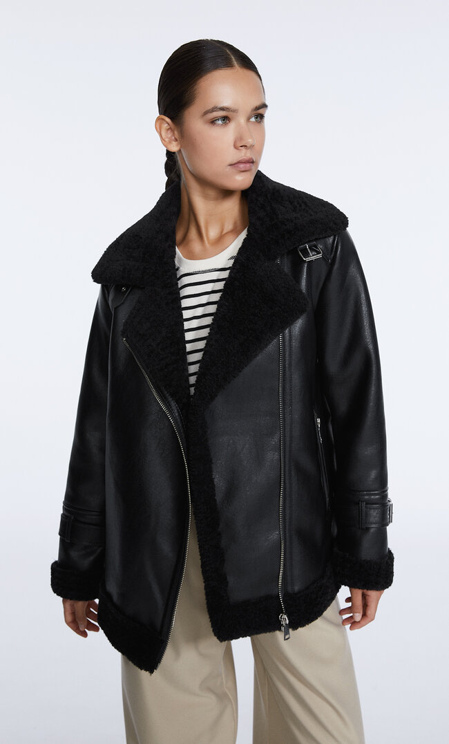 

Stradivarius Doubleface-Bikerjacke Aus Kunstleder Schwarz M