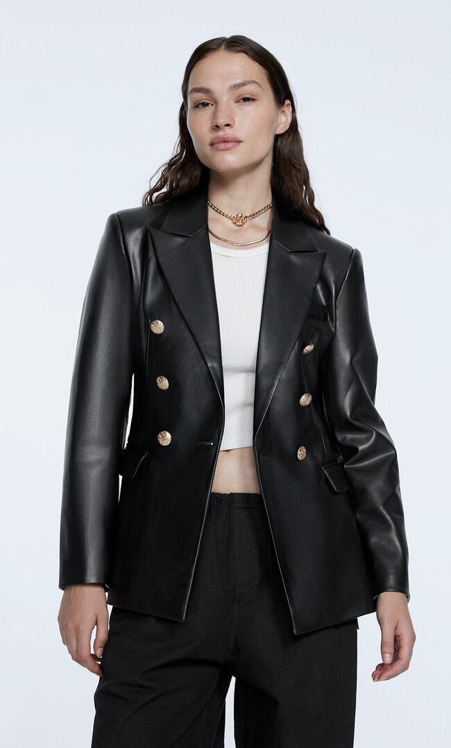 

Stradivarius Blazer Aus Kunstleder Mit Metallknöpfen Schwarz M