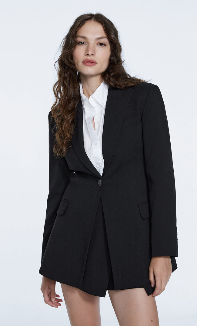 

Stradivarius Figurbetonter Blazer Schwarz L