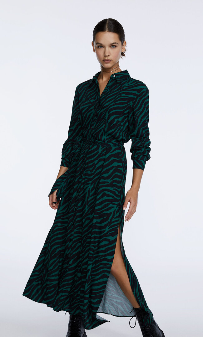 

Stradivarius Midi-Hemdkleid Mit Print Flaschengrün M