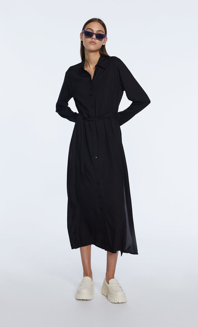 

Stradivarius Robe Midi Chemise Unie Noir M